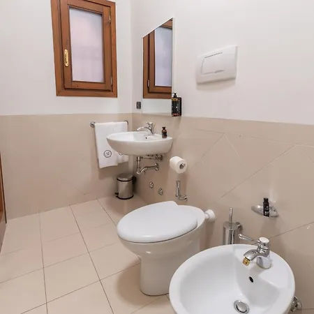 R Gardenia House * بادوفا